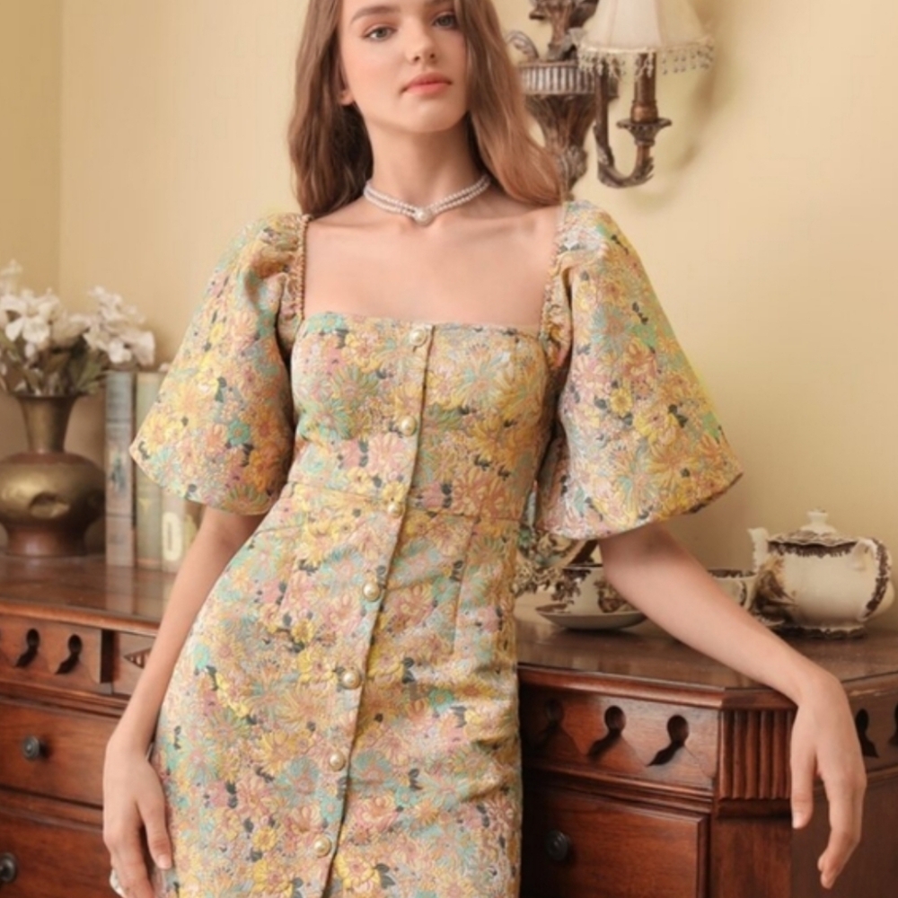 EUC•Shein Women's Dress Floral Print Button Front Dress With Puff Sleeves•Small